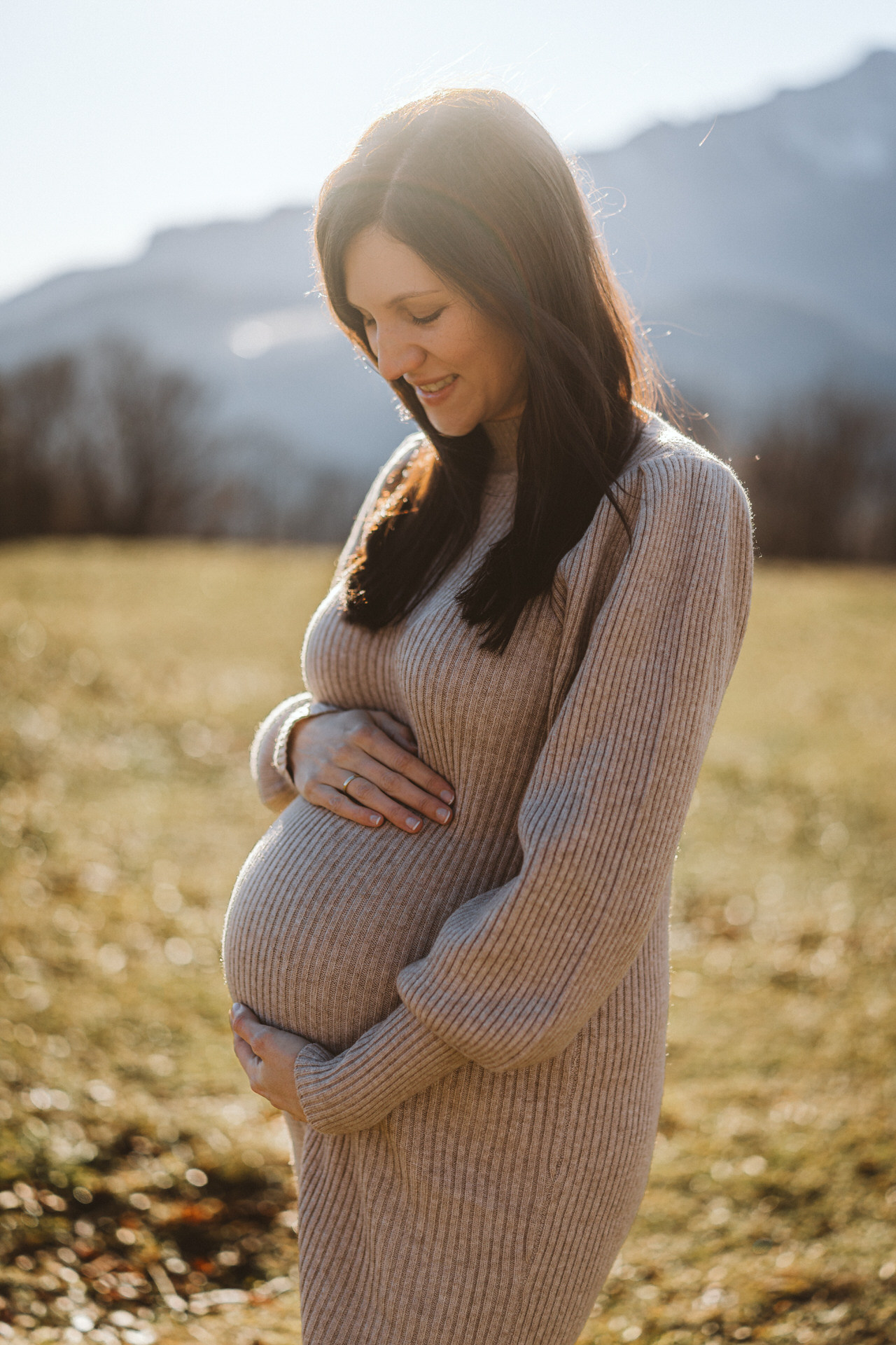 Babybauchshooting Outdoor in der Natur Niederösterreich